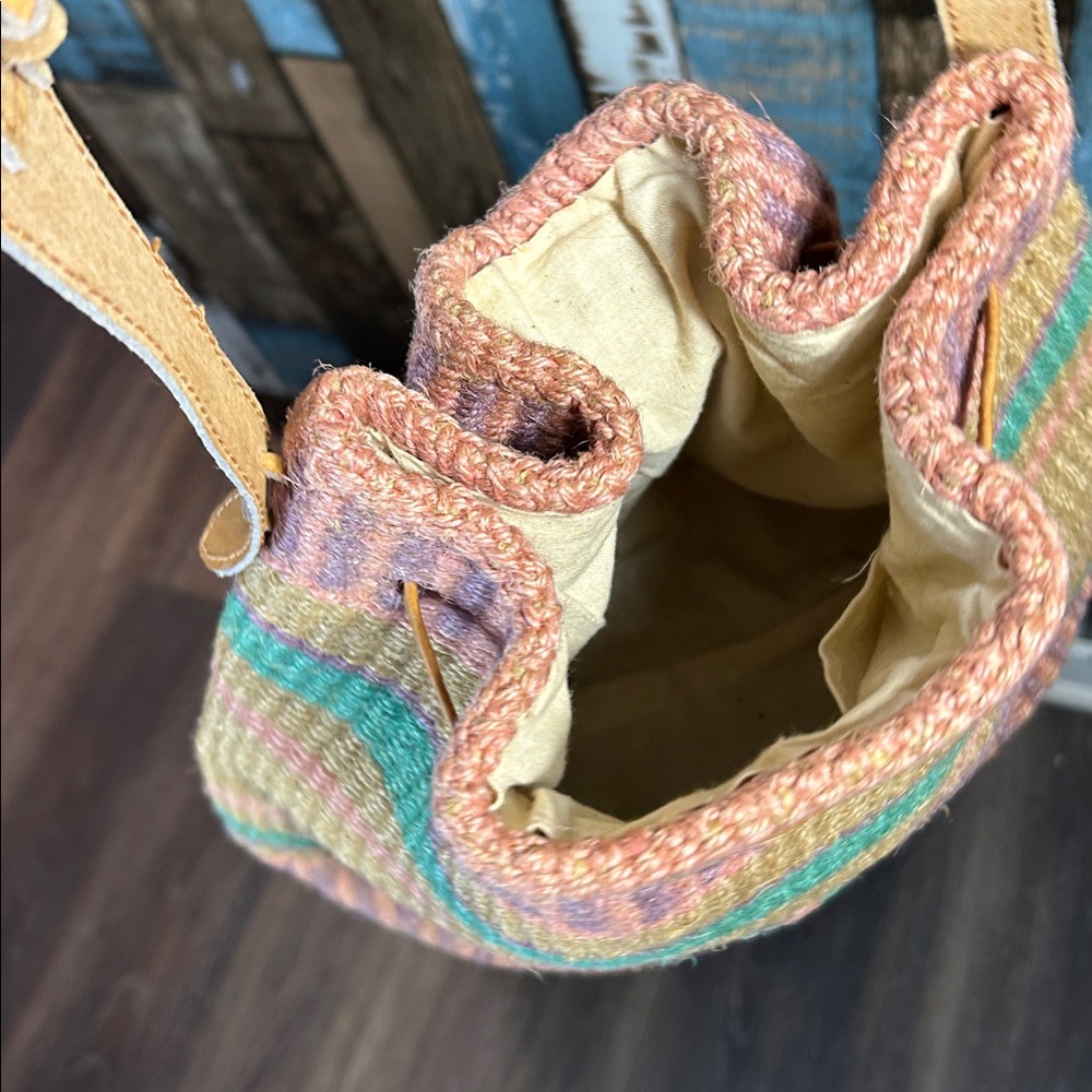 Straw Colorful Cinch Shoulder Bag - Picture 6 of 10